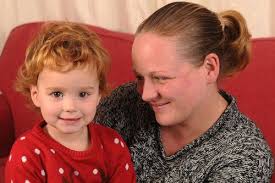 Mum Ends Daughter's Cancer Treatment So She Can Enjoy One Last Christmas