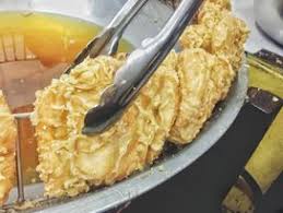 Bahannya agak sedikit beda dari yang biasa karena. 5 Variasi Camilan Lezat Ini Dibalut Dengan Kulit Lumpia Pergikuliner Com