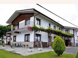 Se trata de un caserón señorial del s. Casa Rural Atxispe Etxea Laukiz Vizcaya