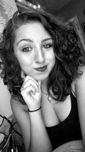 Estella Willis's Instagram, Twitter & Facebook