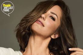 Minka Kelly Credits Imagine Dragons Singer Dan Reynolds with Helping Her  Learn Piano for 'Ransom Canyon'