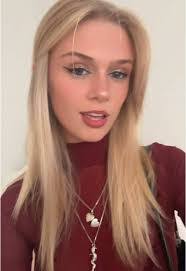 Amy Bennington's Instagram, Twitter & Facebook