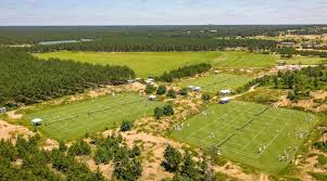 Tnn.is/declips tennis tv is the official live streaming service. Even Golfers Would Appreciate The Grass Tennis Courts At Sand Valley