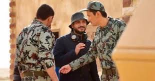 كشف المخرج بيتر ميمي، تفاصيل الجزء الثاني من مسلسل «الاختيار»، أن المسلسل بطولة النجم كريم عبدالعزيز، والنجم أحمد مكي، والنجم إياد نصار، إضافة لإنجي المقدم وبشرى. Ø§Ù„Ù…Ø®Ø±Ø¬ Ø¨ÙŠØªØ± Ù…ÙŠÙ…Ù‰ ÙŠÙƒØ´Ù Ø£Ù…Ø§ÙƒÙ† ØªØµÙˆÙŠØ± Ù…Ø³Ù„Ø³Ù„ Ø§Ù„Ø§Ø®ØªÙŠØ§Ø± Ø¨ØµÙˆØ± Ø¬Ø¯ÙŠØ¯Ø© Ø§Ù„ÙŠÙˆÙ… Ø§Ù„Ø³Ø§Ø¨Ø¹