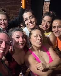 Celebro la vida de mi hermana preciosa!! Felices 40!! Y vamos por muchos  más. En su momento habias pensado que no llegarias a esta edad, pero date  cuenta como has logrado superar