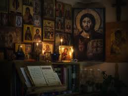 Clean Tuesday. Family Prayer Before the Flickering Lamp / OrthoChristian.Com