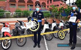 Ketika ini, peranan, tugas dan tun perak, yang bergelar bendahara paduka raja pernah memimpin angkatan tentera melaka untuk. Bernama Polis Tumpaskan Sindiket Curi Motosikal Tahan Sembilan Ahli Geng Apir