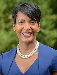 President barack obama's address in atlanta, georgia, u.s., one day bottoms drew wide appreciation for her passionate televised news conference in the aftermath of floyd's death, addressing protesters in the. Keisha Lance Bottoms Wikipedia Short Hairstyles For Women Black Girls Rock Short Hair Styles
