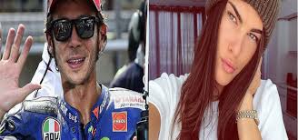 Potrà affrontare le spiagge senza preoccupazione: Francesca Sofia Novello E Valentino Rossi Ecco Chi E La Nuova Fiamma