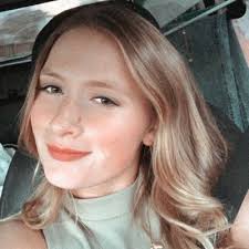 Lily Cota (@lilycotaaa_)