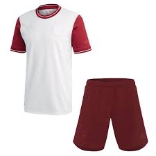 La maglia bayern monaco 2020 seconda è prevalentemente bianca con una sfumatura di poligoni in scala di grigi nella parte inferiore della veste che si. Shop Maglia Bayern Monaco 2020 2021 A Poco Prezzo