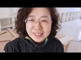 教你一种插花方法，一枝一枝往里扔，插出自然美的效果- YouTube