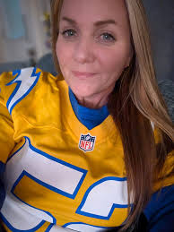 Win or lose, sometimes it's bigger than football. I would like to thank my  friend Shawn Grace and the Chargers fans for being such class acts. They  donated $400 to our @swfl_dolfan_club