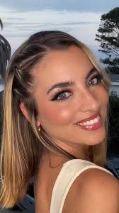 Replying to @Vikicita Leiton side part hair ✨ #hairstyle #hairtutorial  #sideparthairstyle #peinadosfaciles