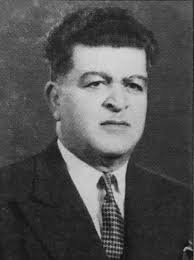 أحمد الصاوي زنتوت مواليد صيدا ١٩٠٥… كان كراجه في منطقة الشاكرية ، وتحديداً  محلات حشيشو لبيع الخضار حالياً.صاحب مؤسسات أحمد الصاوي زنتوت للنقل في ساحة  النجمة حالياً . وهي الآن تحمل اسم *