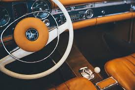 Watch The Best Youtube Videos Online Photography Blackandwhite Stunning Instagood Photooftheday Followme Instad Mercedes Mercedes Benz Steering Wheel