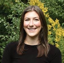 Alisha Dowell's Instagram, Twitter & Facebook