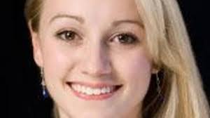 Elena Shapiro's Instagram, Twitter & Facebook