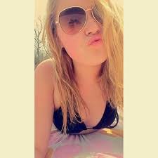 Anna Fore (@_annnnaa13)