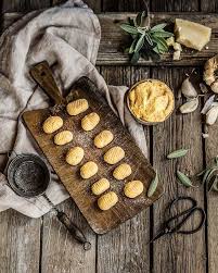 Pasta Stuff Ca Y Est J Ai Saute Le Pas Et J Ai Fait Mes Premiers Gnocchis Maison Au Potimarron Et Revenus Dans Du Beurre De Sauge C E Food My Recipes Eat