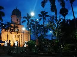 La sumatoria de las áreas incluidas en el inventario catastral (procatastro, 1997) arroja un total de 3.337 km 2.pero según las mediciones planimétricas del equipo del plan básico de ordenamiento territorial, el área es de 3.904 km 2. Investigan Ataque Armado En Ituango Antioquia