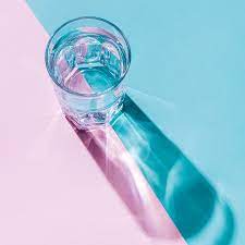 The institute of medicine (iom) that men drink at least 101 ounces of water a day that is (little less than 13 cups). How Much Water Should You Drink A Day Self