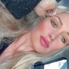 Brittany Hendrix's Instagram, Twitter & Facebook