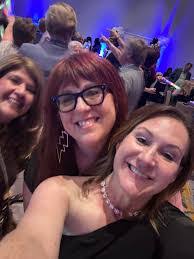 Heidi Schimpf's Instagram, Twitter & Facebook