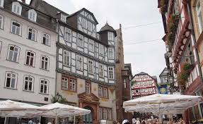 Jahrhundert angelegt und ist neben seiner historischen bedeutung als erste residenz der la 2. Sehenswurdigkeiten In Marburg Rundgang Zu Den Sehenswurdikeiten