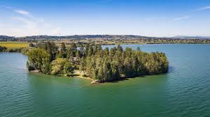 The flathead national forest has 14 cabins that are available to rent on an overnight basis. A Secluded Lakefront Retreat On A Private Peninsula In Montana Mansion Global