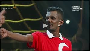 Maharaja lawak mega 2017 telah kembali lagi dengan bertemakan empayar lawak dan menampilkan 15 lanun lawak dari 3 buah negara iaitu malaysia, singapura dan indonesia untuk mencari seorang lagi juara baharu setanding dengan juara terdahulu iaitu osbon (2011), jozan. Info Hiburan Maharaja Lawak Mega 2017 Minggu 4