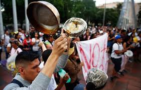 The song is pretty raw, real and political (piñiera, resign is just one of the lyrics), and once you add the video clips to it, it's. Cacerolazo La Banda Sonora De La Protesta Latinoamericana Washazos