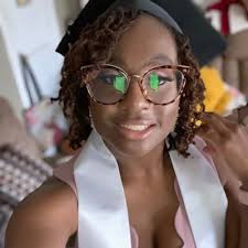 Brianna Cooley (@reachingminds_)