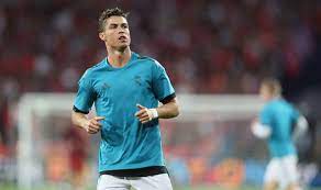 Hand to his head, a look of disbelief on his. Cristiano Ronaldo To Juventus Real Madrid Plan Emergency Talks Football Sport Express Co Uk