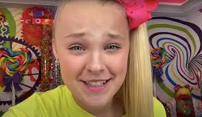 How child star jojo siwa built her. Why Is Twitter Asking If Jojo Siwa Is A Lesbian Bitch Media