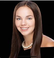 Lydia Houser's Instagram, Twitter & Facebook