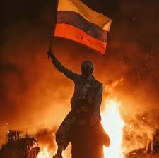 La bandera colombiana consta de tres franjas horizontales, donde la superior presenta el doble de anchura. Linda Criollo S Tweet Colombia En Llamas Esta Imagen Se Hace Viral Ante Tanta Sangre Derramada Por La Ciudadania Exigiendo Al Gobierno Nacional Derechos Soscolombia Trendsmap