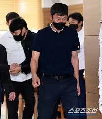 2002년, (주)참토원의 부회장을 역임하며 황토팩 사업으로 황토팩 사업 실패로 인해 심한 정신적 충격과 스트레스를 받은 김영애는 결국 2012년에 췌장암 판정을 받았다. 0sqt6ep6bclogm