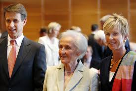 Dies löste eine welle der empörung in den. Susanne Klatten Und Stefan Quandt Quandt Kinder Erben Bmw Anteile Gemeinsam