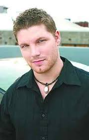 3 'Idol' finalists work