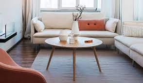 I have so many clients ask about how to accessorize their coffee tables. Scale Of Coffee Table