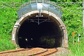 船岡トンネル 続編 | RED-TRAIN1977