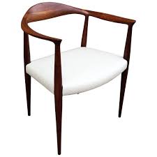 Mid Century Modern Hans Wegner Style Walnut And Leather Armchair In 2020 Mid Century Dining Chairs Walnut Dining Chairs Leather Armchair