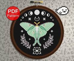 Get inspired by our community of talented artists. Nature Insect Family Luna Moth Vintage Realistic Leaf Wreath Entomology Art Cross Stitch Pattern Digital Download Home Hobby Home Improvement Delage Com Br