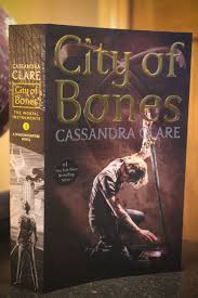 The story takes place in contemporary new york city. Mortal Instruments City Of Bones World Runes Rune Card Single Love New Non Sport Trading Cards Com Sammeln Seltenes