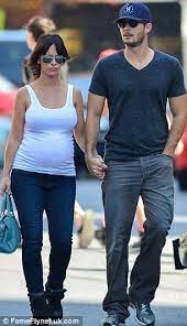 This seemingly opportunistic move means she just got paid handsomely to tell fans about her pregnancy, and this takes authenticity and excitement right out of the equation. Pin By Nadam Marco On Match Jennifer Love Jennifer Love Hewitt Jennifer