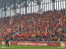Stadium, arena & sports venue in i̇zmir, turkey. Timur Alican Dogmaz Hastalikbufutbol On Twitter Goztepe Gursel Aksel Stadyumu Hayirli Ugurlu Olsun Buyuk Goztepe Taraftarina Yakisan Buyuk Bir Stad Inanilmaz Ses Cikariyorlar Bu Saatten Sonra Dunyanin En Zor Deplasmani Goztepe