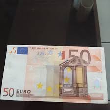 See how much your amount is eur (eurozone euro) now in leo (unussedleo). 610 Euro In Lei