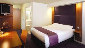 The hotel is ideally situated for both business and leisure guests. Premier Inn Luton Airport Hotel Visitlondon Com