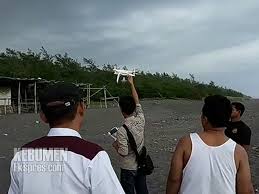 #pantailaguna #pantairowo #pantailagunamiritlembupurwokebumen #lautlagunamirit pantai laguna mirit lembupurwo kebumen, pantai mirit, pantai rowo. Tim Sar Gunakan Drone Cari Korban Hanyut Pantai Laguna Lembupurwo Kebumen Ekspres Paling Tahu Kebumen